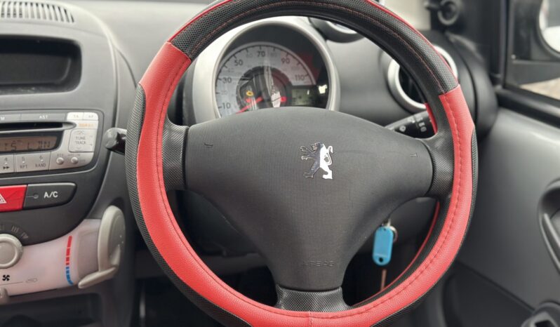 Peugeot 107 1.0 12V Urban Move full