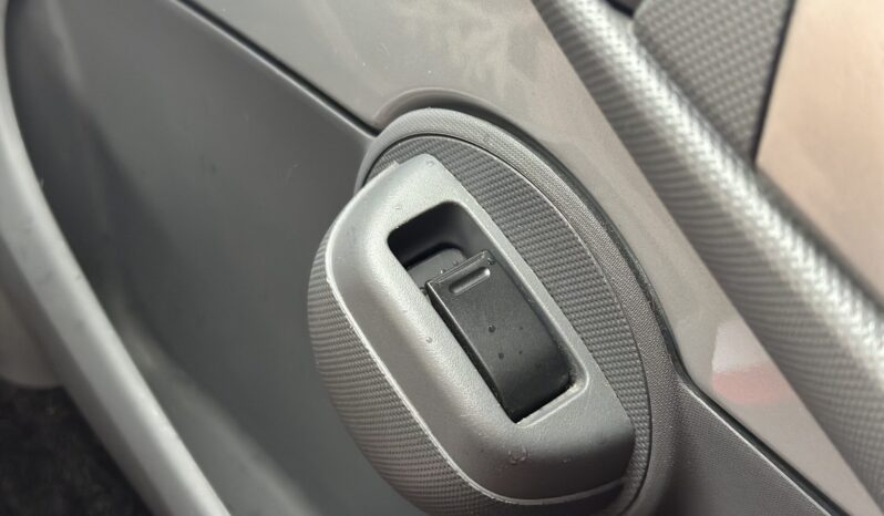 Peugeot 107 1.0 12V Urban Move full
