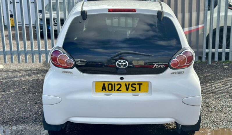 Toyota AYGO 1.0 VVT-i Fire full