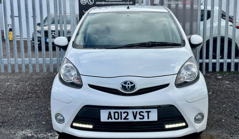 Toyota AYGO 1.0 VVT-i Fire full