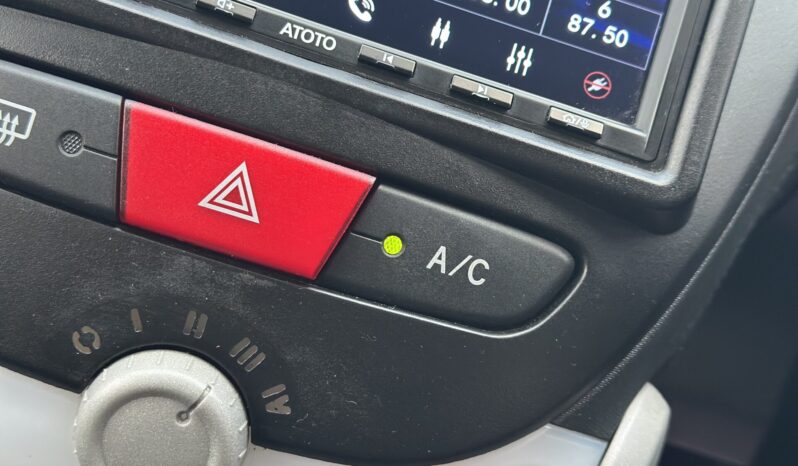 Toyota AYGO 1.0 VVT-i Fire full