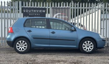 Volkswagen Golf 1.6 FSI SE full