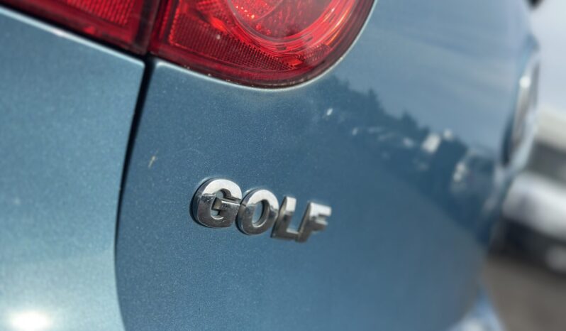Volkswagen Golf 1.6 FSI SE full