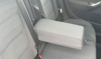 Volkswagen Golf 1.6 FSI SE full