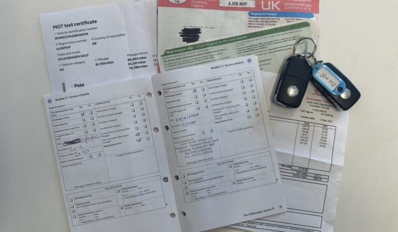 Volkswagen Golf 1.6 FSI SE full