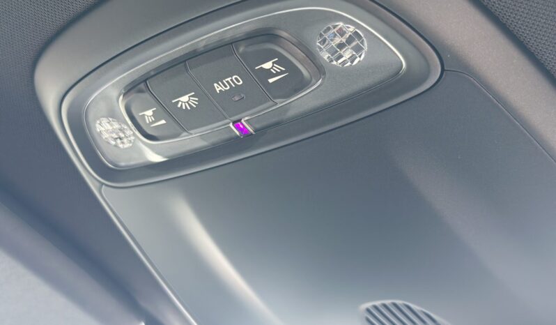Volvo V40 1.6 D2 R-Design full