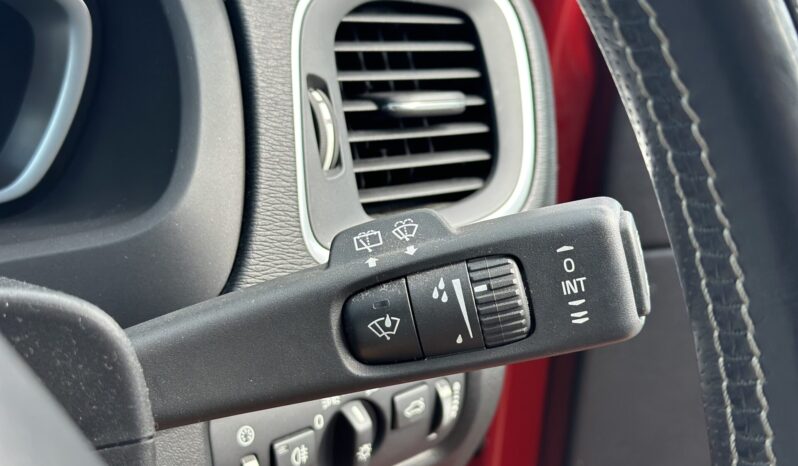 Volvo V40 1.6 D2 R-Design full