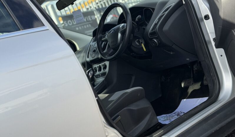 Ford Focus 1.6 Zetec Powershift full