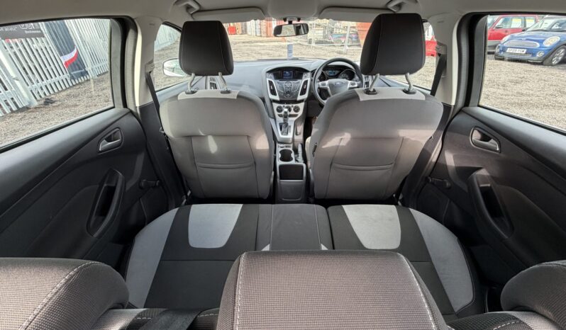 Ford Focus 1.6 Zetec Powershift full