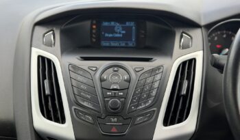 Ford Focus 1.6 Zetec Powershift full