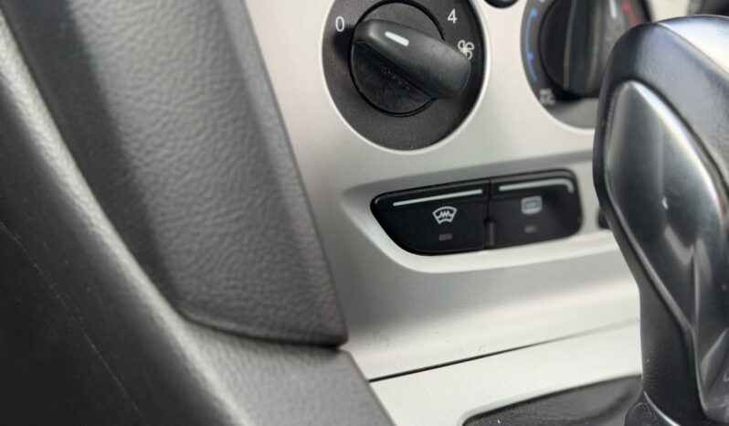 Ford Focus 1.6 Zetec Powershift full