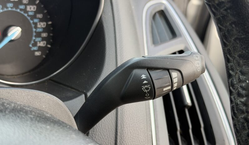 Ford Focus 1.6 Zetec Powershift full