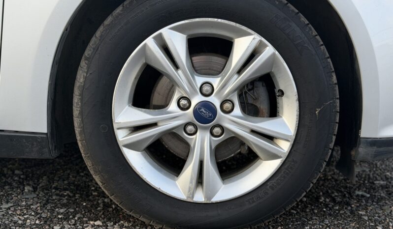 Ford Focus 1.6 Zetec Powershift full